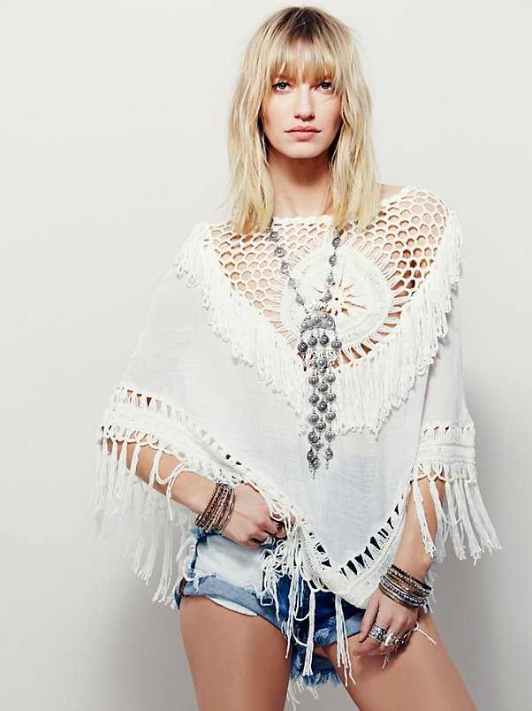 F4577 White Sundial Fringe Poncho